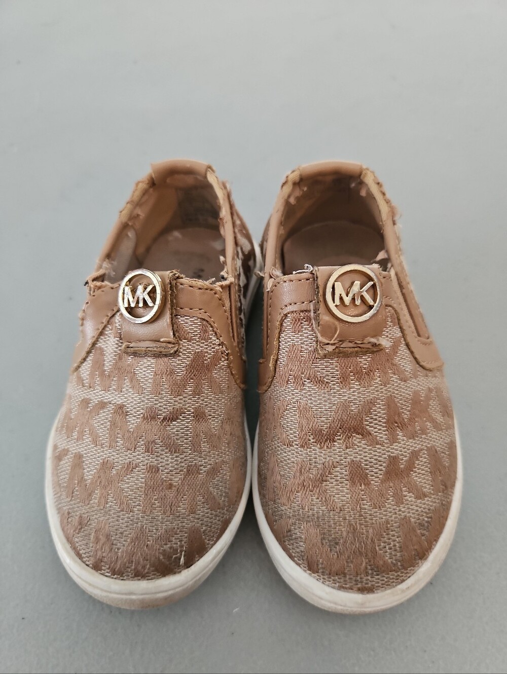 Michael Kors Noa-T Toddler Girl Slip On Monogram Sneakers Tan Size 5